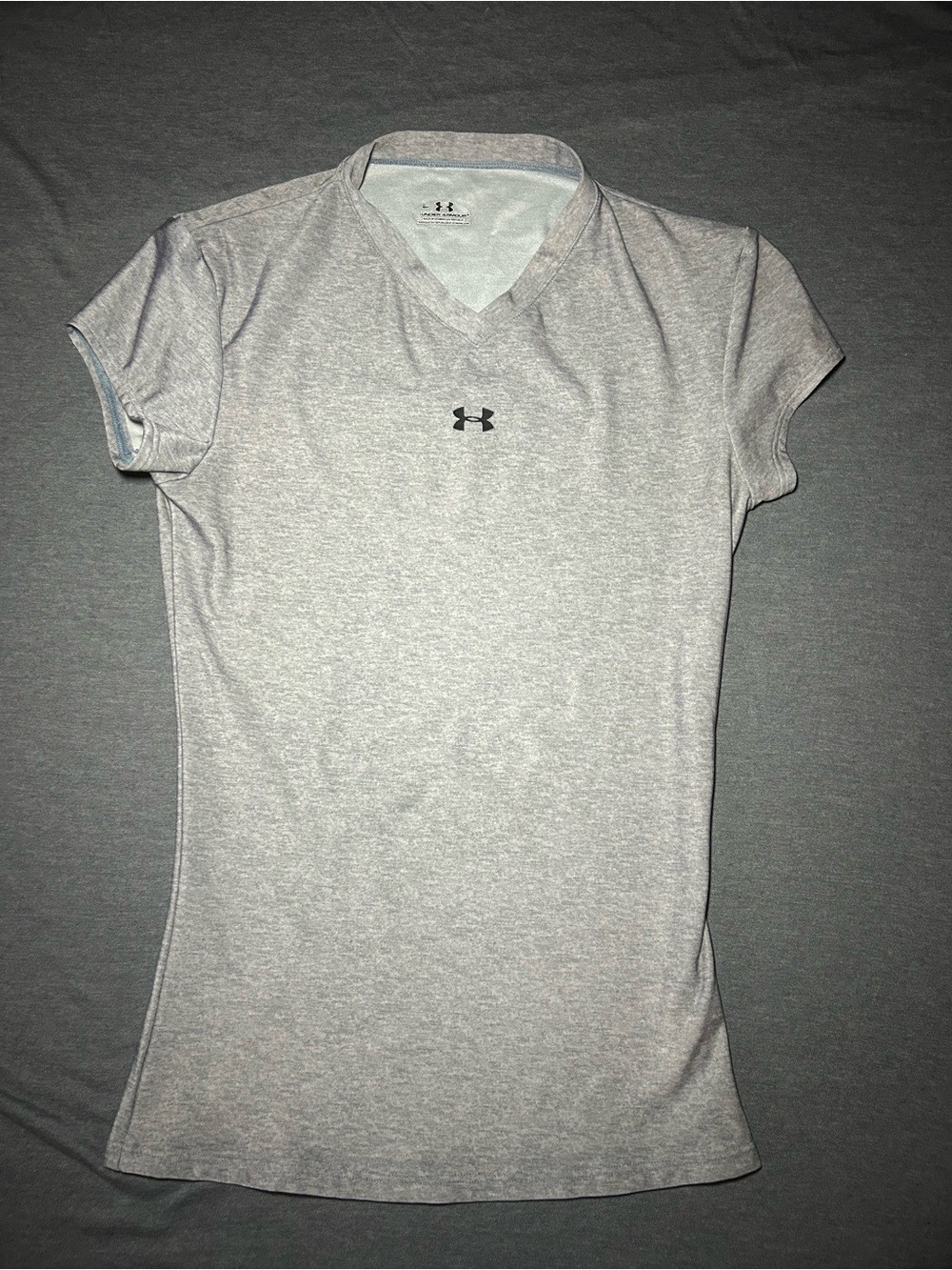 Under Armour Women’s Light Gray V-Neck Short Sleeve Tee